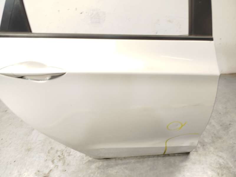Recambio de puerta trasera derecha para hyundai i30 (gd) 1.4 crdi referencia OEM IAM 77004A6000 - Blanco 4