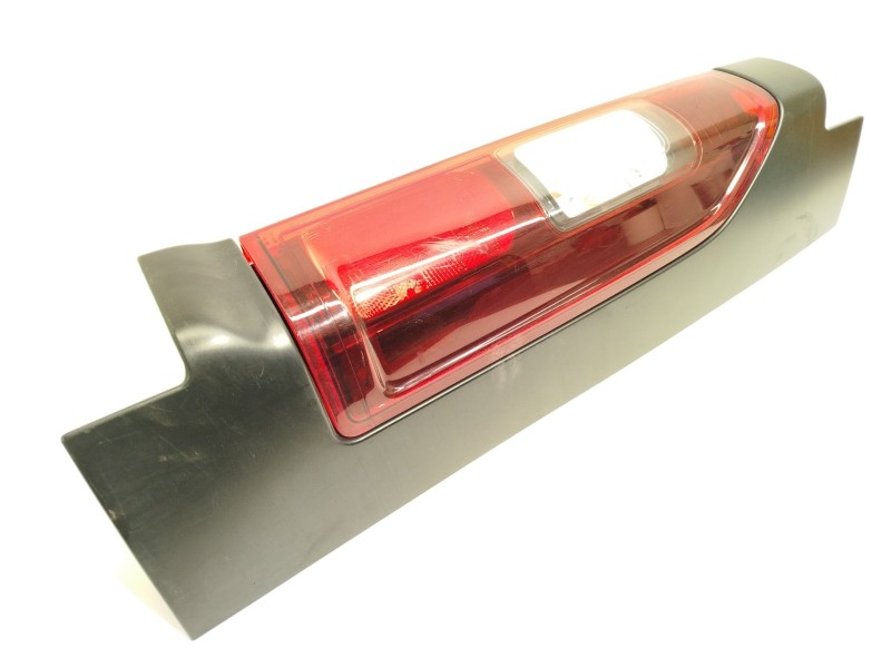 PILOTO TRASERO DERECHO 93867969 