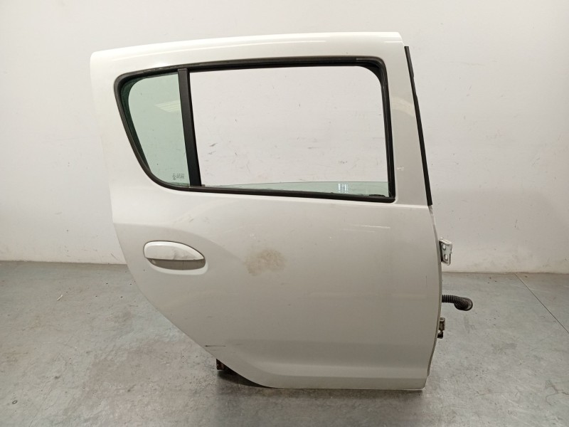 PUERTA TRASERA DERECHA 821002434R 