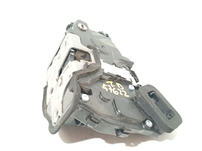 CERRADURA PUERTA TRASERA DERECHA 10A839016B 