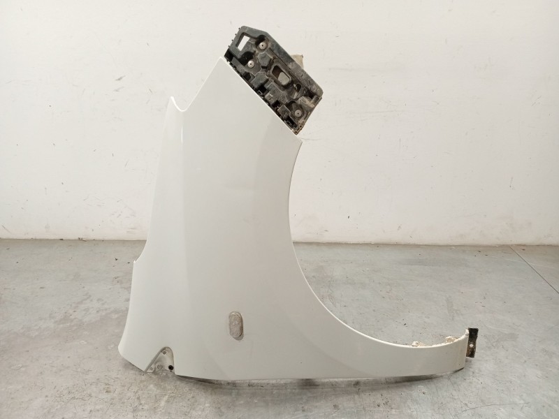 ALETA DELANTERA DERECHA 631002600R 