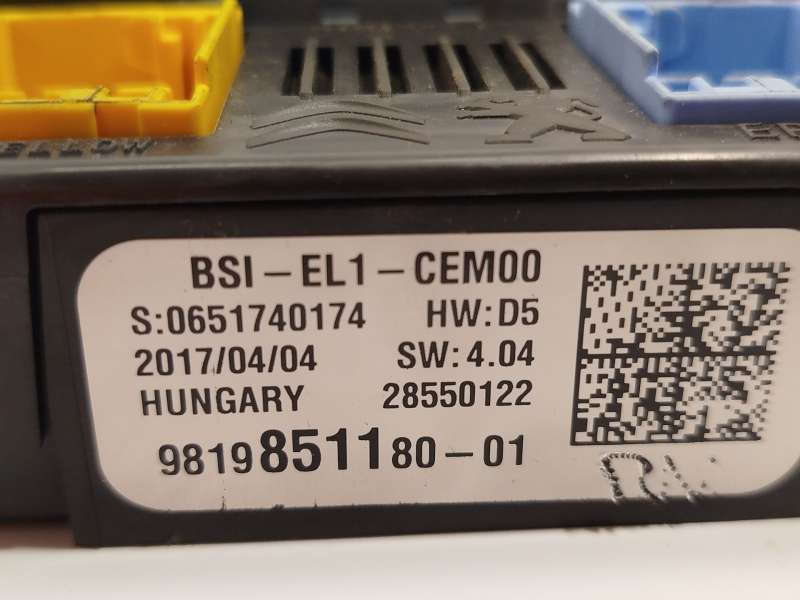 Recambio de caja reles / fusibles para citroën c3 iii (sx) 1.6 bluehdi 75 referencia OEM IAM 9819851180  28550122 - Plata 5