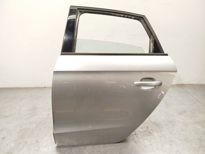 PUERTA TRASERA IZQUIERDA 8X4833051B 
