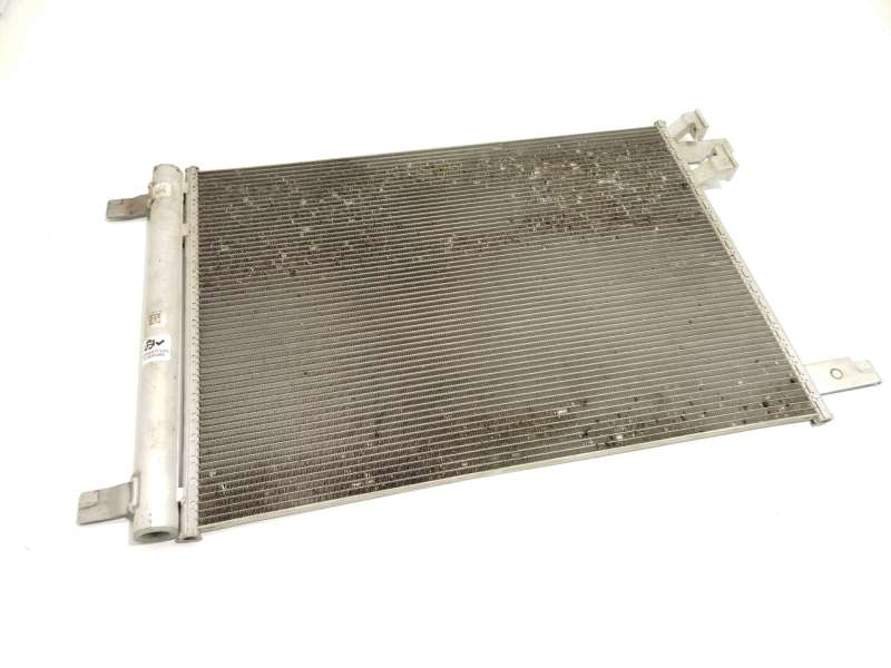 Recambio de condensador / radiador aire acondicionado para seat ibiza v (kj1, kjg) 1.0 tsi referencia OEM IAM 5WA816411A - Blanco