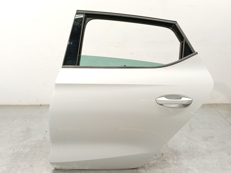 PUERTA TRASERA IZQUIERDA 5FA833051C 