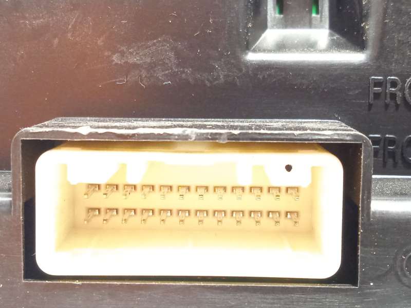 Recambio de pantalla multifuncion para kia venga (yn) 1.4 cvvt referencia OEM IAM 941011P100 - Blanco 4