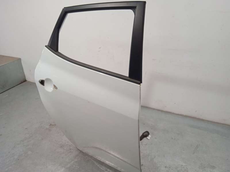 Recambio de puerta trasera derecha para kia venga (yn) 1.4 cvvt referencia OEM IAM 770041P000 - Blanco 2