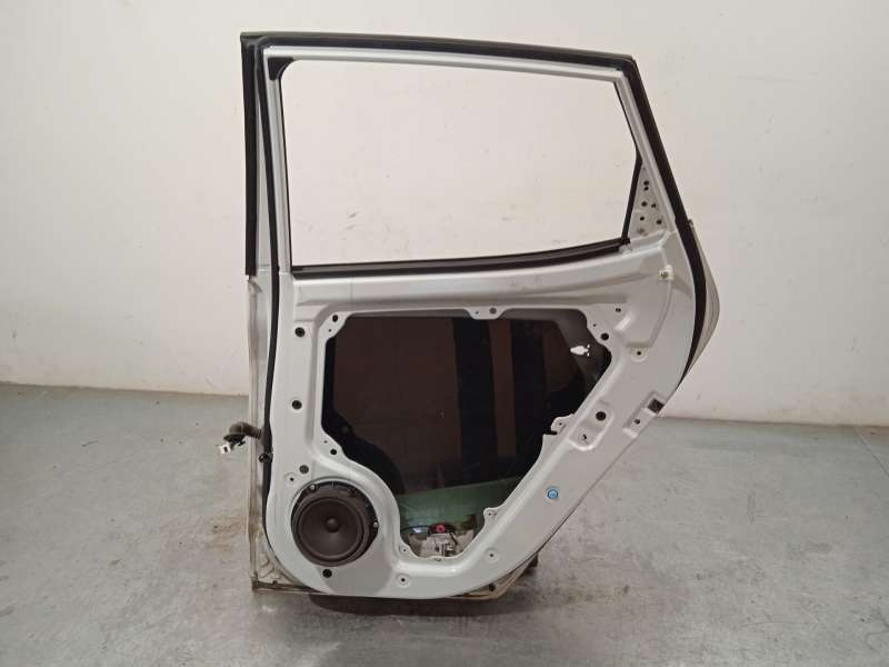 Recambio de puerta trasera derecha para kia venga (yn) 1.4 cvvt referencia OEM IAM 770041P000 - Blanco 5