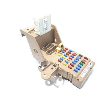 CAJA RELES / FUSIBLES 82201FG010 