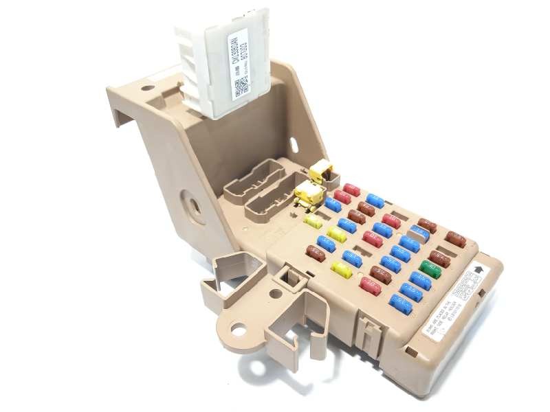 CAJA RELES / FUSIBLES 82201FG010 