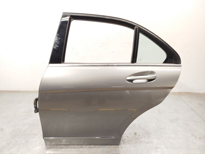 PUERTA TRASERA IZQUIERDA A2047302100 