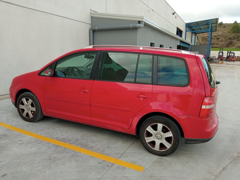 VOLKSWAGEN TOURAN (1T1, 1T2)