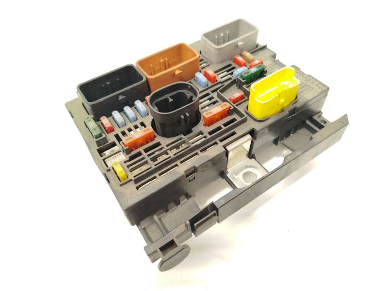 Recambio de caja reles / fusibles para peugeot 308 i (4a_, 4c_) 2.0 hdi referencia OEM IAM 9664706280 9807028780 9807028880 2