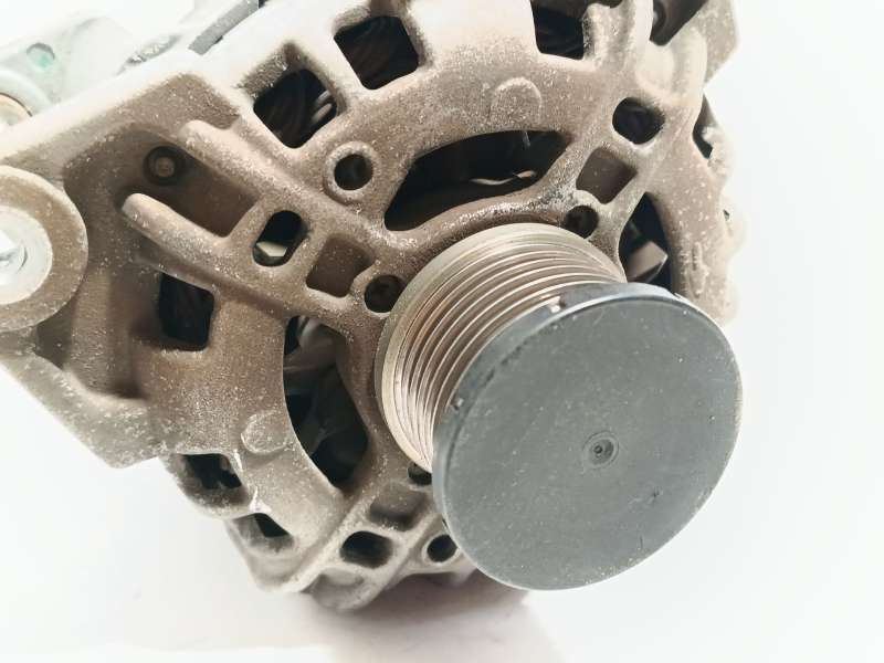 Recambio de alternador para dacia sandero ii (b8_) tce 90 (b8m1, b8ma) referencia OEM IAM 231005079R  F000BL0456 4