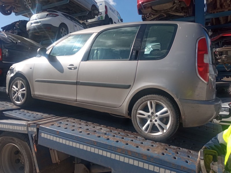 SKODA ROOMSTER (5J7)