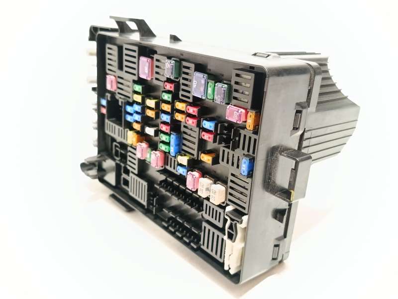 Recambio de caja reles / fusibles para mg mg 3 mg 3 1.5 referencia OEM IAM 11738141 2