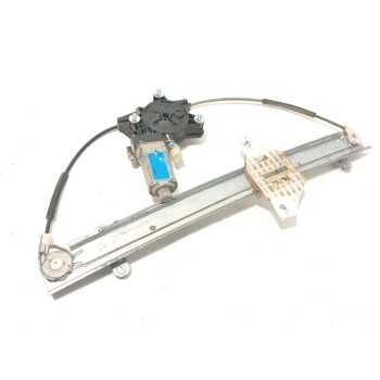 ELEVALUNAS DELANTERO DERECHO 82402B4110 82460B4000 82403B4110