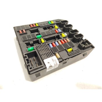 CAJA RELES / FUSIBLES 284B60874R 