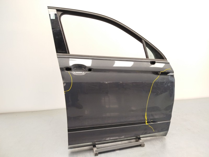 PUERTA DELANTERA DERECHA 5NA831056N 