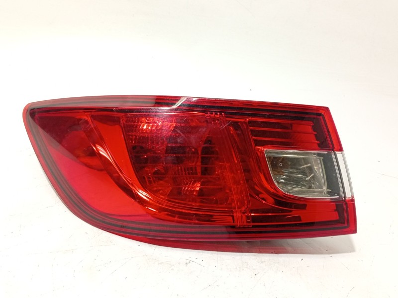 PILOTO TRASERO IZQUIERDO 265553021R 