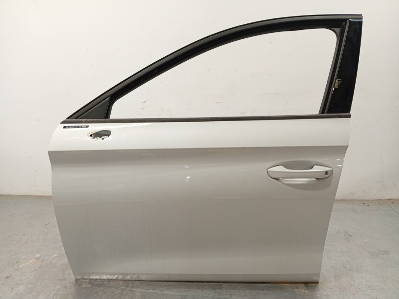 PUERTA DELANTERA IZQUIERDA 5FA831051B 