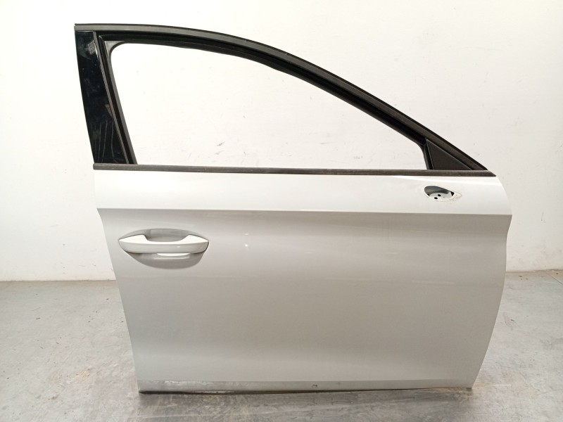 PUERTA DELANTERA DERECHA 5FA831052B 