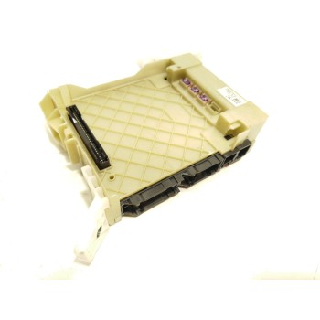 CAJA RELES / FUSIBLES 8273002P80 