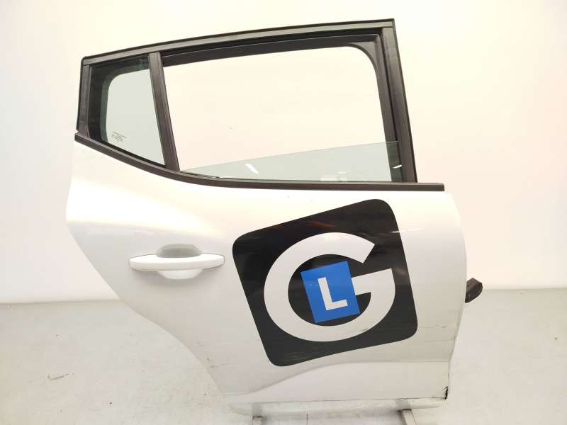 Recambio de puerta trasera derecha para dacia sandero iii 1.0 tce 90 referencia OEM IAM 821002247R - Blanco 2
