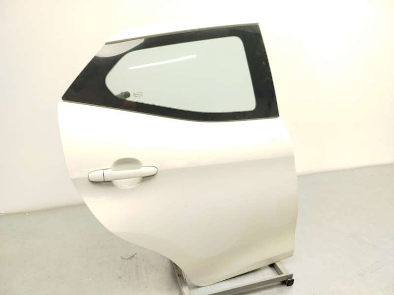 Recambio de puerta trasera derecha para toyota aygo (_b4_) 1.0 (kgb40) referencia OEM IAM 670030H030 - Blanco 2