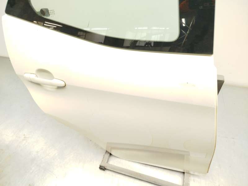Recambio de puerta trasera derecha para toyota aygo (_b4_) 1.0 (kgb40) referencia OEM IAM 670030H030 - Blanco 4