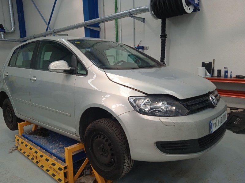 VOLKSWAGEN GOLF PLUS V (5M1, 521)