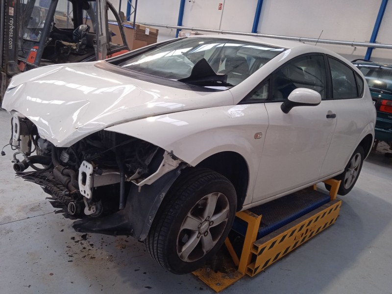 SEAT LEON (1P1)