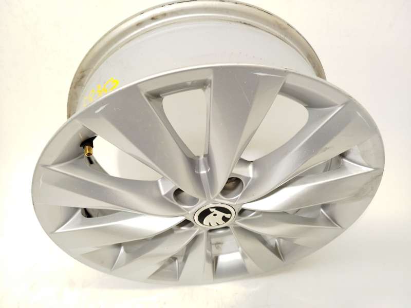Recambio de llanta para skoda kamiq (nw4) 1.0 tsi referencia OEM IAM 658601025B - Gris 3