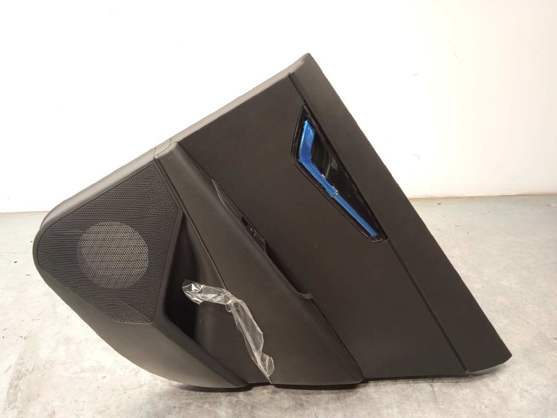 GUARNECIDO PUERTA TRASERA DERECHA 83302AT000CCV 