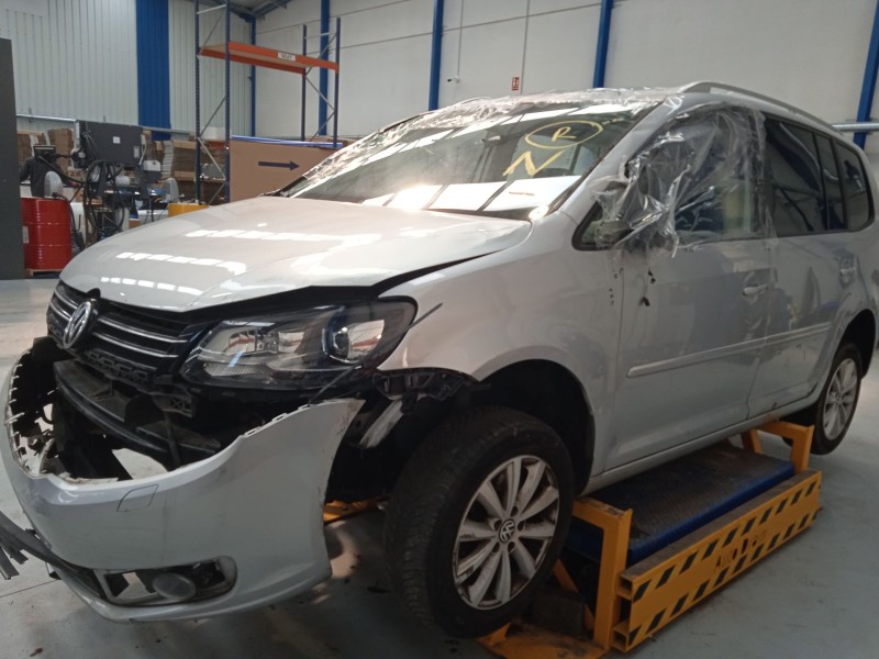 VOLKSWAGEN TOURAN (1T3)