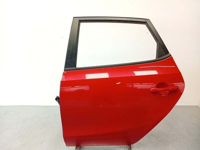 PUERTA TRASERA IZQUIERDA 770032L010 