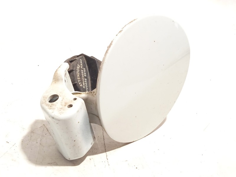 TAPA EXTERIOR COMBUSTIBLE 695101P000 