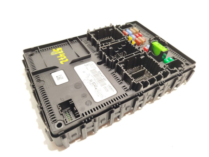CAJA RELES / FUSIBLES NU5T15604ECAG F005V04280