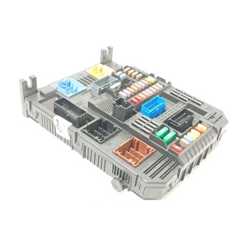 CAJA RELES / FUSIBLES 9830707880 1617549580 28641143