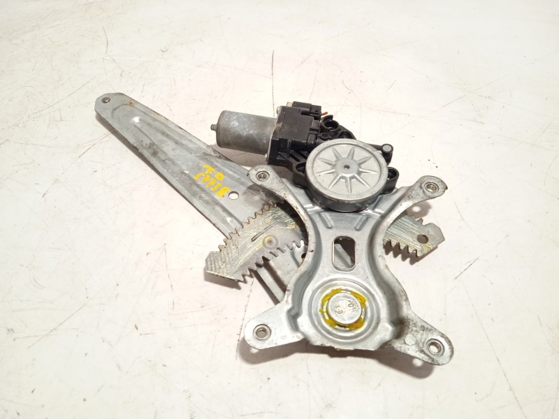 ELEVALUNAS TRASERO DERECHO 8350154P10 