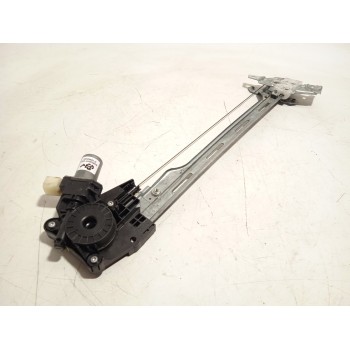 ELEVALUNAS DELANTERO IZQUIERDO 8340254P12 