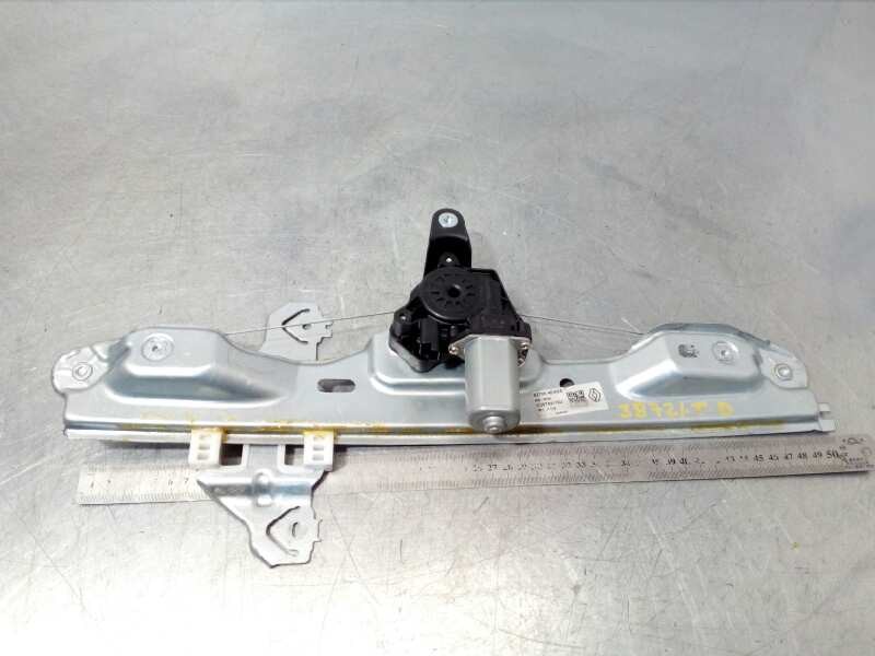 ELEVALUNAS TRASERO DERECHO 827004EA0A 