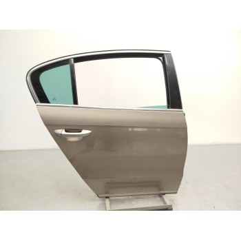 PUERTA TRASERA DERECHA 3AE833056 