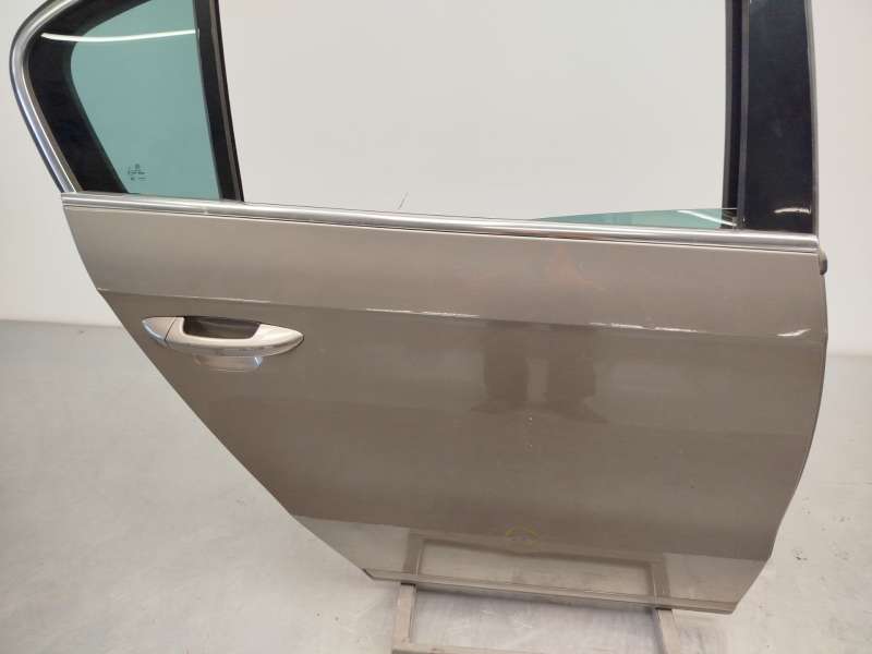 Recambio de puerta trasera derecha para volkswagen passat b7 (362) 1.8 tsi referencia OEM IAM 3AE833056 4