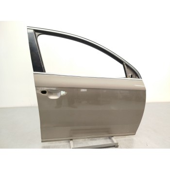 PUERTA DELANTERA DERECHA 3AA831056 