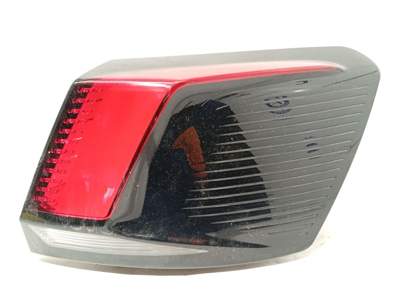 PILOTO TRASERO DERECHO 9810477080 81550201