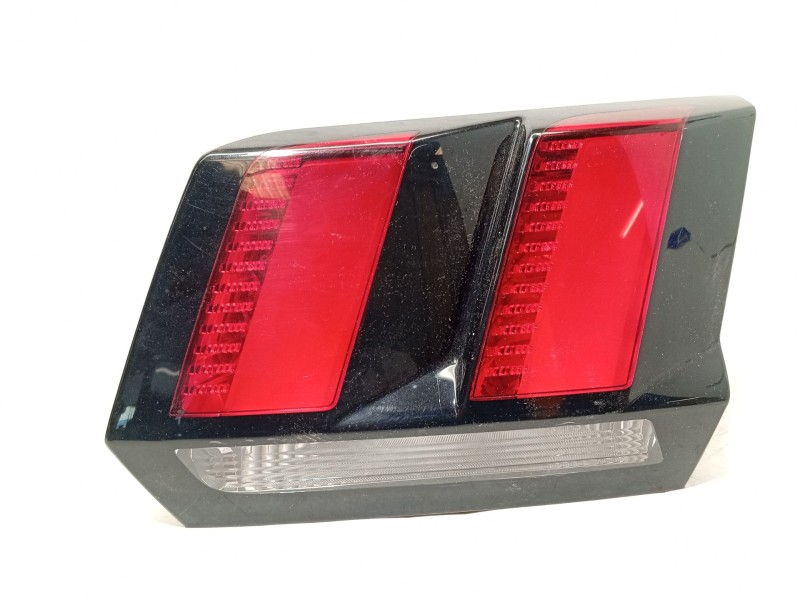 PILOTO TRASERO DERECHO INTERIOR 9810477780 81560201