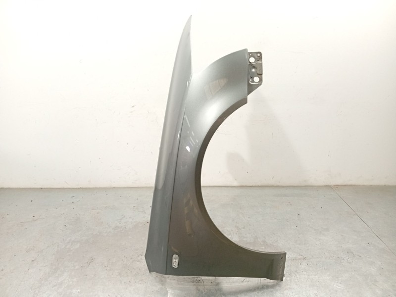 ALETA DELANTERA DERECHA 4F0821104A 