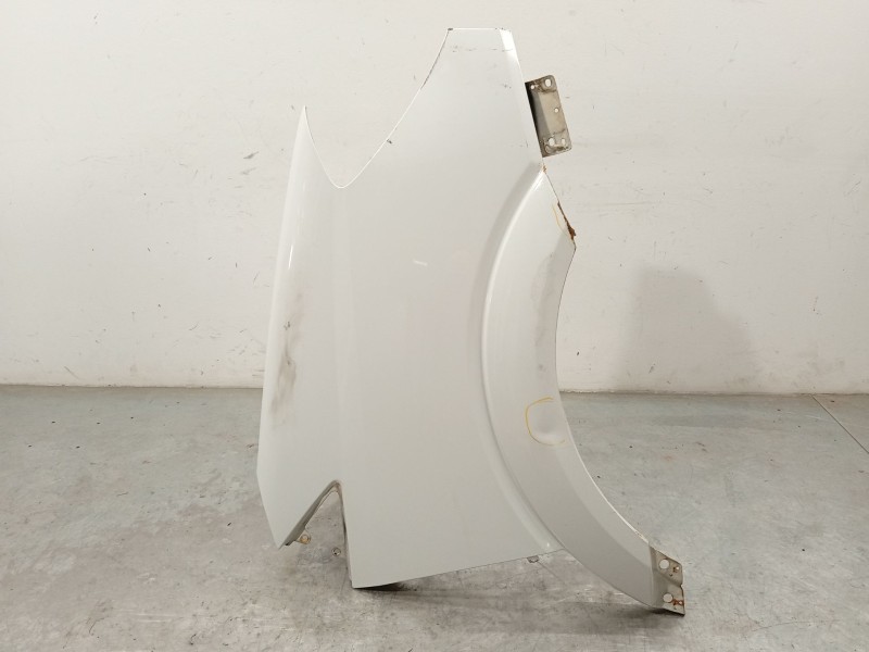 ALETA DELANTERA DERECHA A9066377819 