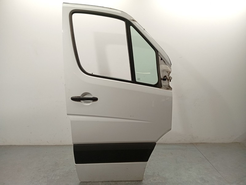 PUERTA DELANTERA DERECHA A9067200105 